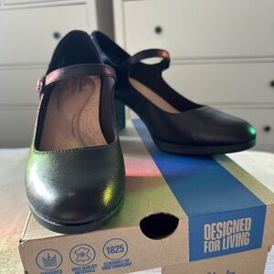 Clarks Bayla Nora size 8.5